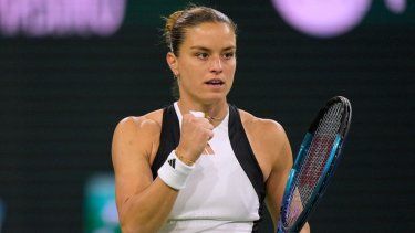 La griega Maria Sakkari reacciona tras ganar un set contra la estadounidense Coco Gauff en las semifinales del torneo de Indian Wells, California, el 15 de marzo de 2024.&nbsp;