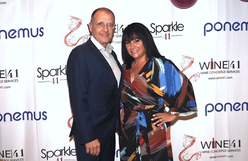 Luis Montoto, al frente de Wine 41, y su esposa Maylen González Montoto.&nbsp;