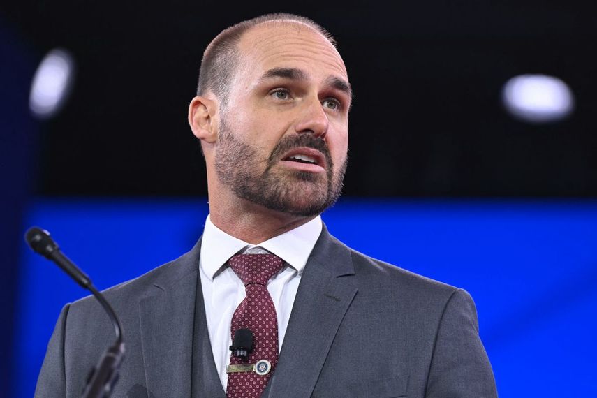 El político brasileño Eduardo Bolsonaro, hijo de Jair Bolsonaro, habla durante la Conferencia Anual de Acción Política Conservadora (CPAC) en el Gaylord National Resort & Convention Center de National Harbor, en Oxon Hill, Maryland, el 20 de febrero de 2025.&nbsp;