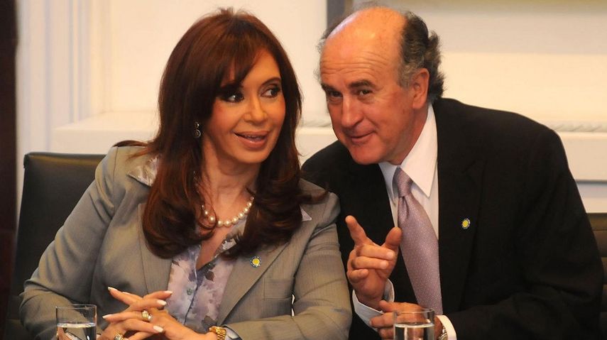 Cristina Fernández y&nbsp;y el exdirector general de la Agencia Federal de Inteligencia (AFI), Óscar Parrilli.