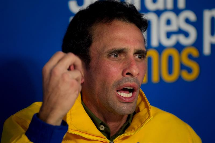 Capriles también pide que se establezcan condiciones adecuadas para que las elecciones parlamentarias que se celebrarán este año se realicen en un clima propicio en el que se respete la verdadera manifestación del pueblo. (Foto: EFE)