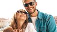 Pareja con lentes de sol