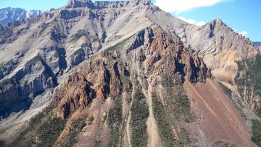 Foto sin fecha provista por la geóloga Elizabeth Turner, Laurentian University, que muestra un campo en los Northwest Territories, Canadá, donde Turner ha encontrado lo que podría ser el registro fósil de la vida animal más antiguo de la Tierra, según un informe publicado el miércoles 28 de julio de 2021 en la revista Nature.&nbsp;