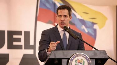 El presidente encargado de Venezuela Juan Guaidó durante el acto de juramentación del Comité Organizador de la Consulta Popular.