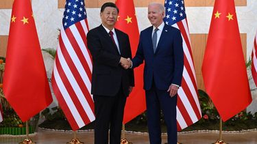 El presidente de Estados Unidos, Joe Biden y su homólogo del régimen de China, Xi Jinping.