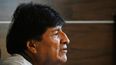 El expresidente boliviano Evo Morales observa durante una entrevista con AFP en la zona cocalera de Lauca Ene, Bolivia, el 28 de abril de 2025.