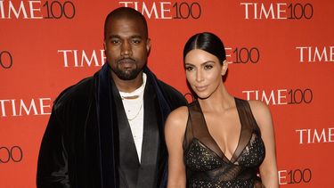El rapero Kanye West y su epsosa, Kim Kardashian, optaron por aquilar un vientre para concebir su cuarto hijo. 