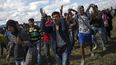 La OIM constató que los inmigrantes y refugiados habían incurrido en grandes deudas para completar el peligroso viaje, a lo largo del cual un gran número declaró haber sido víctima de abuso y explotación.