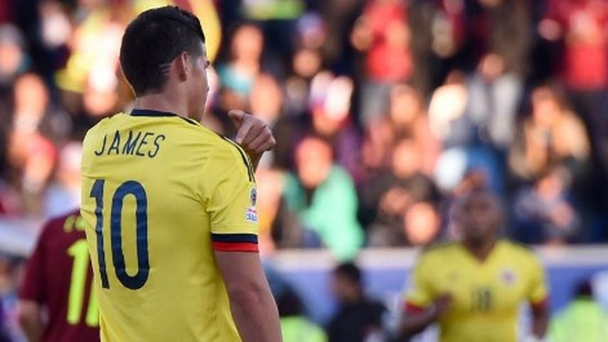 James encendió las alarmas al quejarse de un dolor en su hombro (EFE)