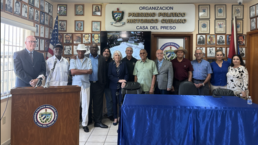 En la Casa del Preso, voces del exilio cubano respaldaron propuesta de Suecia.