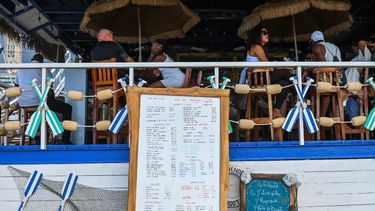 Un cartel con precios se ve en uno de los restaurantes del Paseo Marítimo 1 y 70 de La Habana, el 1 de octubre de 2021.&nbsp; &nbsp; &nbsp; &nbsp; &nbsp;