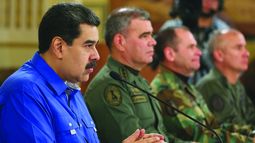 Maduro junto al alto mando militar.
