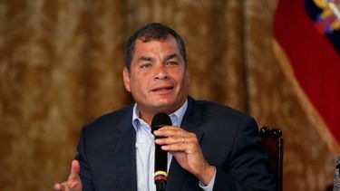 Correa había asegurado este mes que no tenía intenciones de regresar a Bélgica, de donde es originaria su esposa, hasta que concluyera la consulta