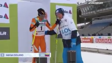 el venezolano adrian solano es reconocido en las redes como el peor esquiador