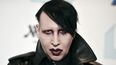 En esta foto del 10 de diciembre de 2019, Marilyn Manson asiste al 9no concierto benéfico anual Home for the Holidays en Los Ángeles.