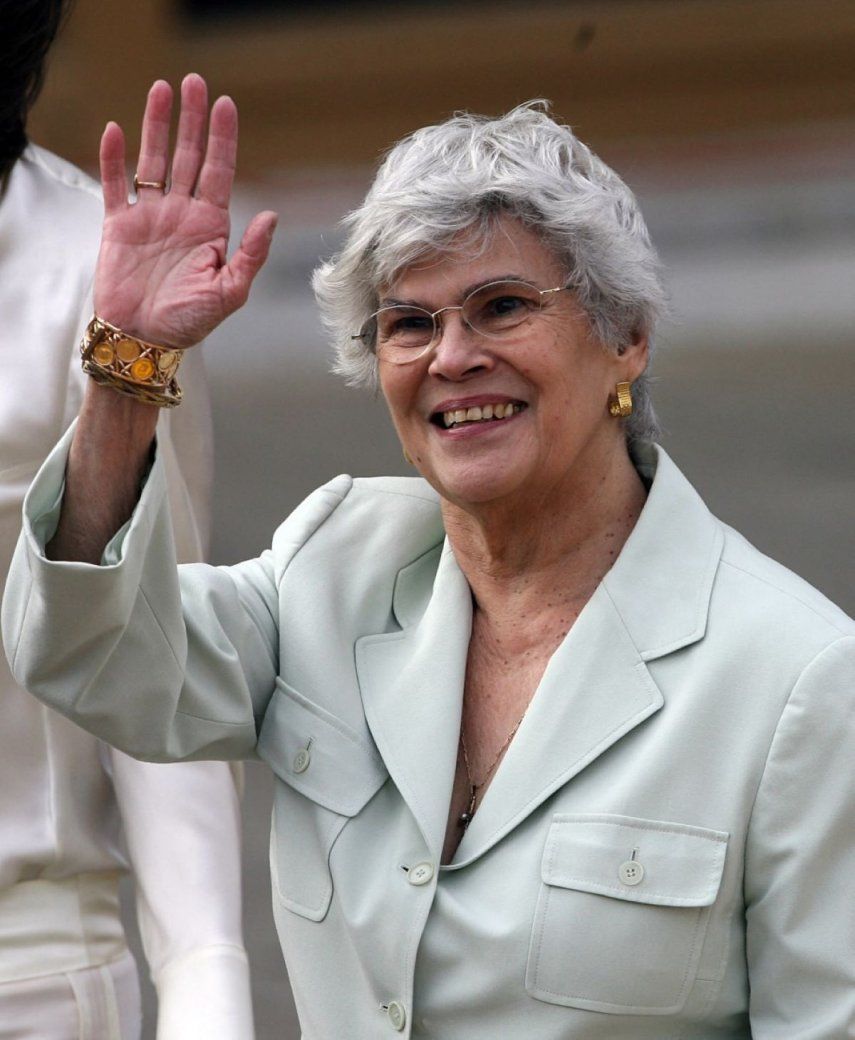 &nbsp;Violeta Barrios de Chamorro, la primera mujer electa presidenta en América, falleció el 14 de junio de 2025 a los 95 años en San José, según un comunicado de su familia.&nbsp;