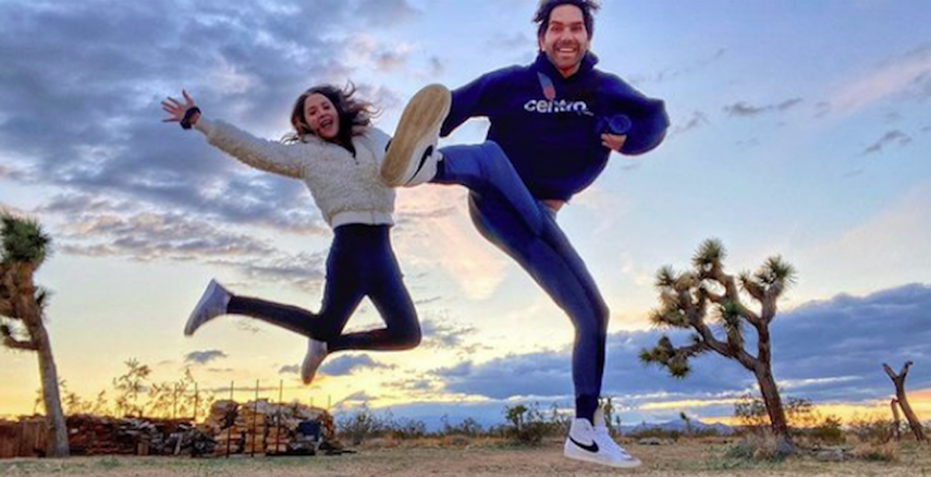 Los actores Ivana de María y Arap Bethke.