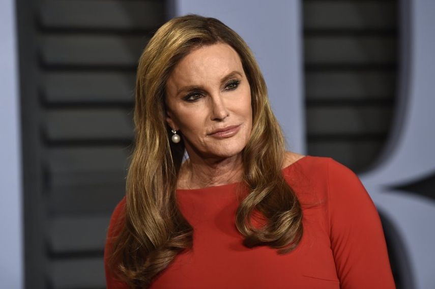 En esta foto de archivo del domingo cuatro de marzo de 2018, Caitlyn Jenner llega a la Vanity Fair Oscar Party en Beverly Hills, California.&nbsp;&nbsp;
