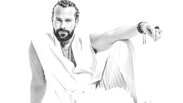 Tras el éxito de su primer álbum Vida Reloaded, Danny Pryp sorprende con un tema que combina los beats clásicos del reggaetón con toques modernos