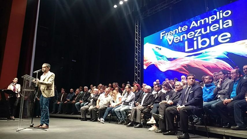 El movimiento opositor al régimen de Nicolás Maduro, fue presentado este jueves en Caracas y contó con la presencia de figuras políticas de oposición, del chavismo disidente, de académicos y estudiantes.