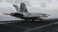 Uno de los aviones militares de Estados Unidos participa en la operación Furia Épica.