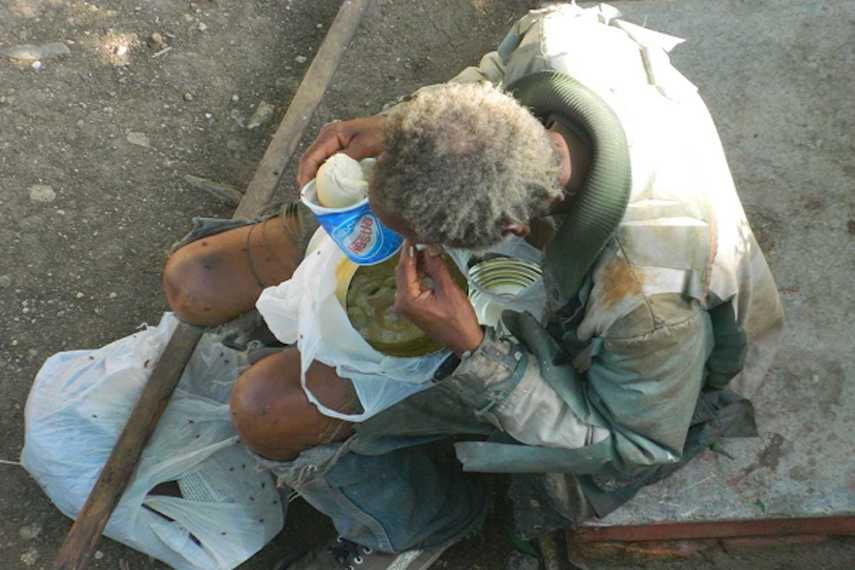 Un enfermo mental en el Reparto Eléctrico, en La Habana, Cuba.&nbsp;