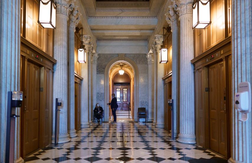 Entrada a la cámara del Senado en el Capitolio, en Washington.