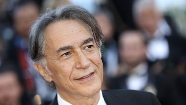 En esta foto de archivo tomada el 17 de mayo de 2017, el actor francés Richard Berry posa al llegar a la proyección de la película Los fantasmas de Ismael (Les Fantomes dIsmael) durante la ceremonia de apertura de la 70 edición del Festival de Cine de Cannes en Cannes.&nbsp;