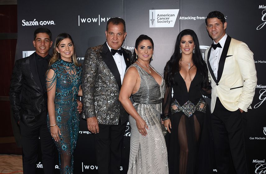 Jorgito y Jennifer Acevedo, junto a Jorge, Yennin y Yenisbel Acevedo, y Michel Rodríguez.&nbsp;