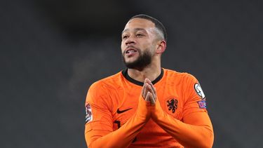 El delantero holandés Memphis Depay reacciona durante el partido de fútbol del Grupo G de clasificación para la Copa Mundial de la FIFA Qatar 2022&nbsp;