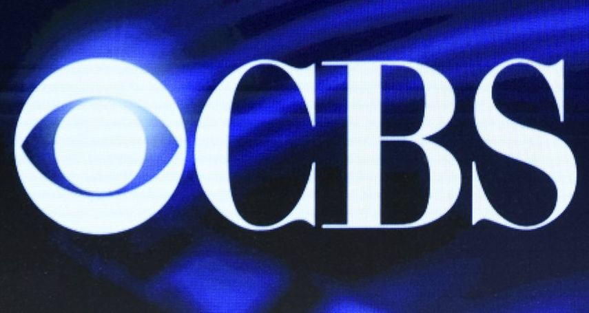 En esta foto de archivo del 12 de enero de 2016, el logotipo de CBS aparece en pantalla en los TCA de invierno en Pasadena, California. El estado de California present&oacute; una demanda a CBS, Disney y los productores de la serie de larga duraci&oacute;n Criminal Minds.