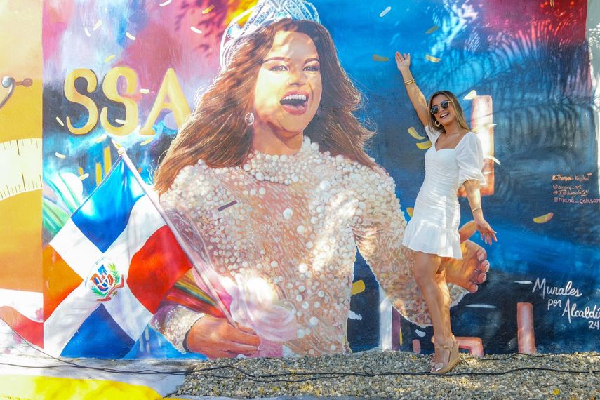 Artistas en República Dominicana pintaron un mural en honor a Clarissa Molina.