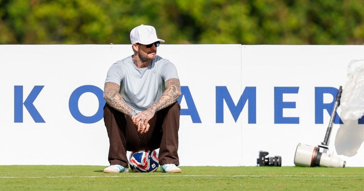 David Beckham es nombrado caballero por el rey Carlos III