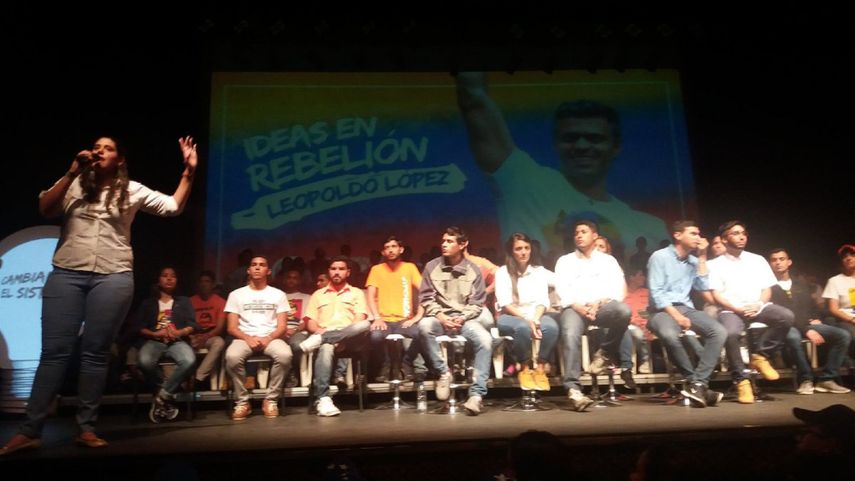 Pese a que López está privado de libertad por la dictadura de Nicolás Maduro, nosotros somos sus ideas de rebelión en la calle, dijo la responsable nacional de Juventudes de Voluntad Popular, Ana Karina García.