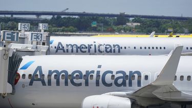 Aviones de la aerolínea estadounidense American Airlines en el Aeropuerto Internacional de Fort Lauderdale.