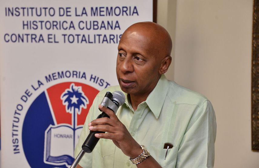 Fariñas, de 53 años y sicólogo de profesión, reconoció la fuerza y la dedicación del exilio cubano. (ÁLVARO MATA)