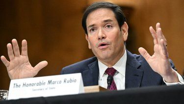 El secretario de Estado de Estados Unidos, Marco Rubio, testifica durante una audiencia del Comité de Relaciones Exteriores del Senado para examinar la política estadounidense hacia Venezuela en el Capitolio en Washington, DC, el 28 de enero de 2026.