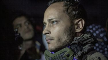 El policía venezolano Oscar Pérez (asesinado por el régimen de Nicolás Maduro)  en una protesta antigubernamental en Caracas el 13 de julio de 2017