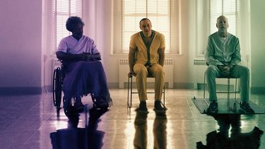 Glass se estrena este viernes y es un película muy particular, ya que funcionará como secuela de Unbreakable, uno de los títulos más celebrados de Shyamalan, y también como continuación de Split, su último filme.