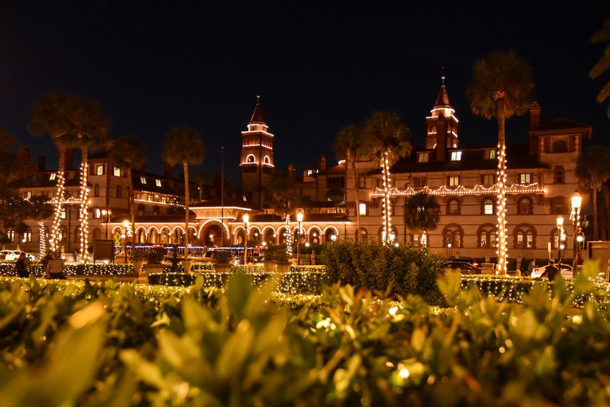 El exterior del Flagler College en San Agustín también se ilumina durante Nights of Light.