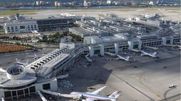 Vista aérea parcial de Miami International Airport. Vista aérea parcial de Miami International Airport.