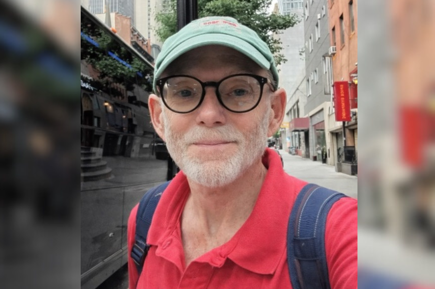 El dramaturgo Héctor Santiago.