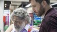 El artista Carlos Cruz-Diez y el actor Edgar Ramírez.&nbsp;