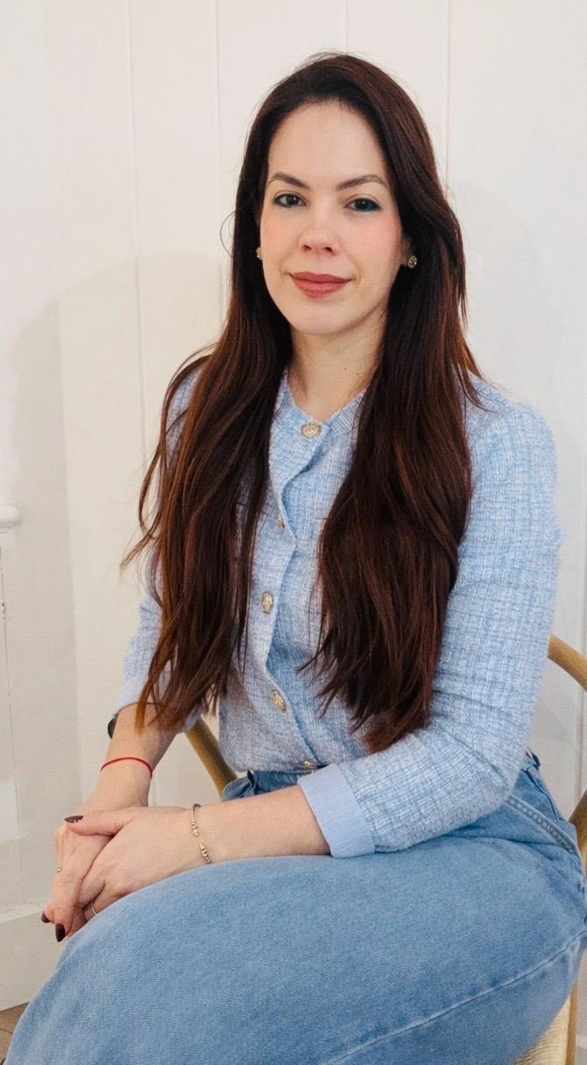 Ariadna González, especialista en Análisis de Conducta Aplicado (ABA) y supervisora clínica bajo estándares del Behavior Analyst Certification Board (BACB).