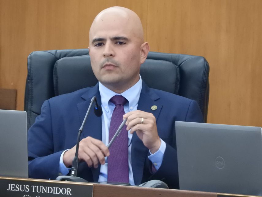 Jesús Tundidor, en el pleno de Hialeah. Jesús Tundidor, en el pleno de Hialeah.