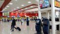 Viajeros en el Aeropuerto de La Habana, Cuba. Viajeros en el Aeropuerto de La Habana, Cuba.