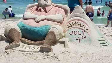 Escultura de arena del gobernador de Nueva Jersey, Chris Christie.