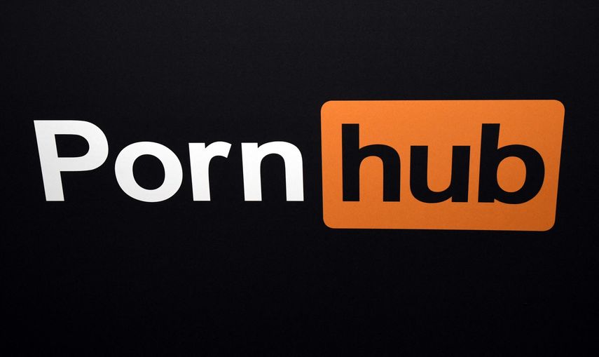 En esta foto de archivo tomada el 24 de enero de 2018, se muestra un logotipo de Pornhub en el stand de la compañía en la AVN Adult Entertainment Expo 2018 en el Hard Rock Hotel & Casino en Las Vegas, Nevada.&nbsp;
