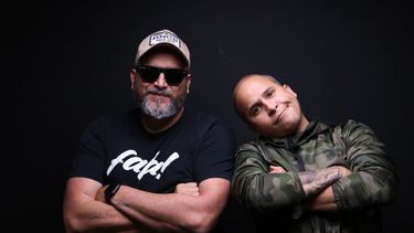 Venezolanos se unen para batir récord con El podcast eterno.