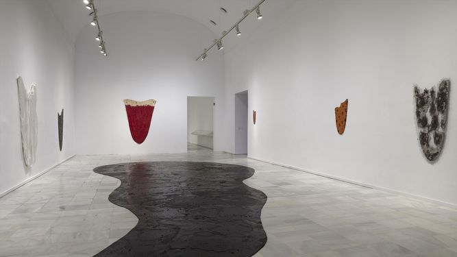 El Reina Sofía expone la pérdida y la brecha entre el lenguaje y lo visible en la nueva muestra de Eva Lootz el 11 de junio de 2024.